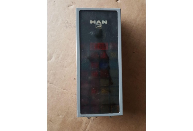 Щиток приборов (приборная панель) MAN L2000 1994-2000 1995