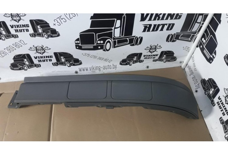 Спойлер низкий правая часть на Mercedes