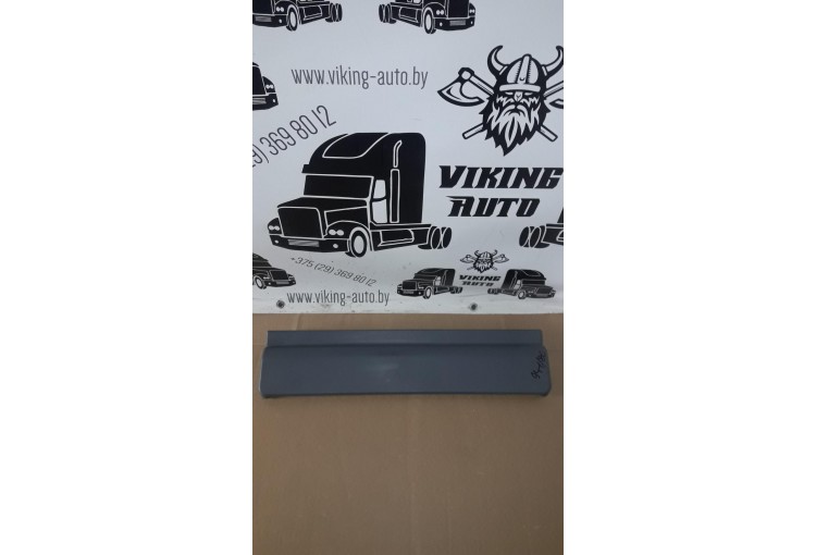 Спойлер центральный ( нижняя часть бампера) на Mercedes