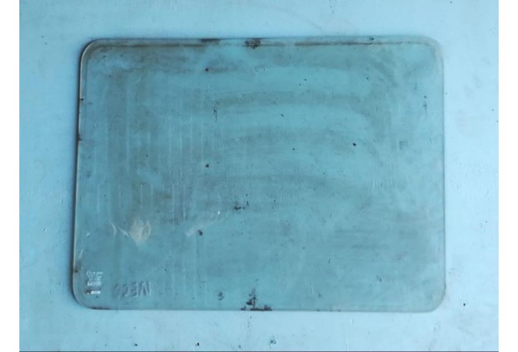 Стекло двери левой Iveco EuroCargo(1) 1991-2000 1995