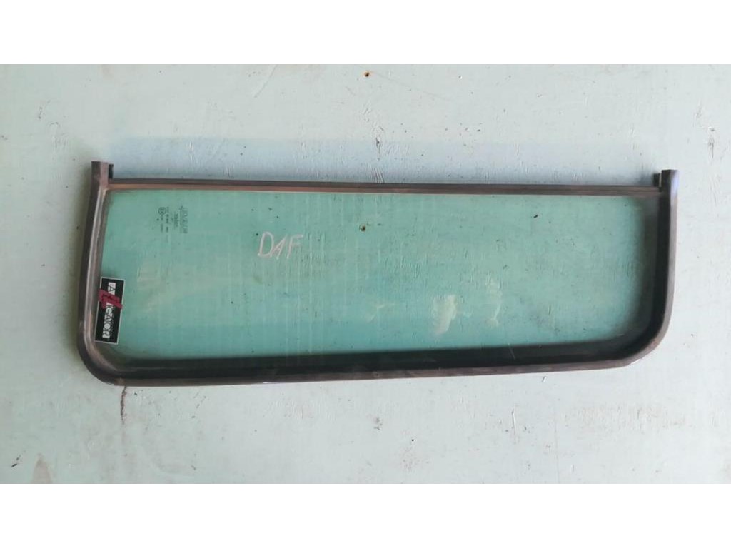 Стекло двери правой (форточка) DAF XF 105 2005-2013 2008