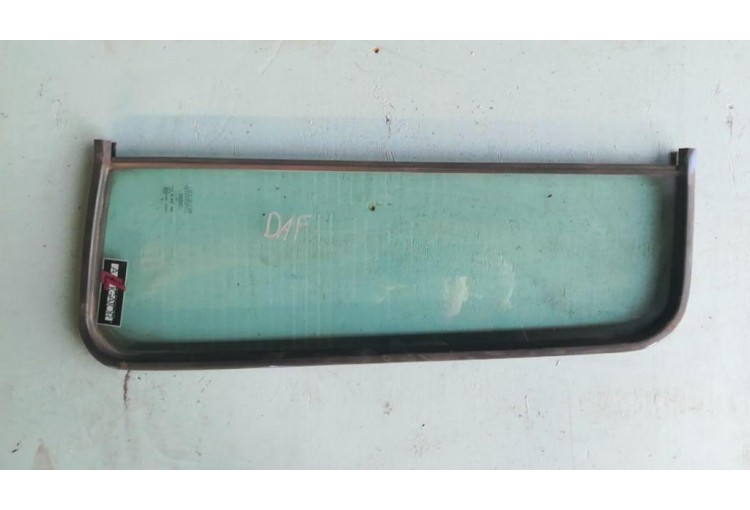 Стекло двери правой (форточка) DAF XF 105 2005-2013 2008