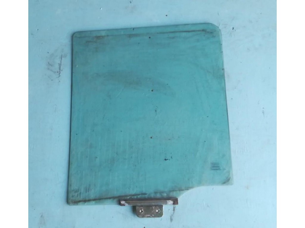 Стекло двери правой DAF XF 105 2005-2013 2009