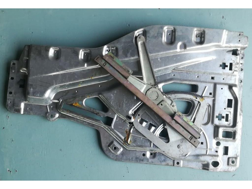 Стеклоподъемник передний левый MAN TGA 2000-2008 2006