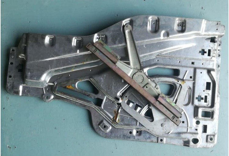 Стеклоподъемник передний левый MAN TGA 2000-2008 2006