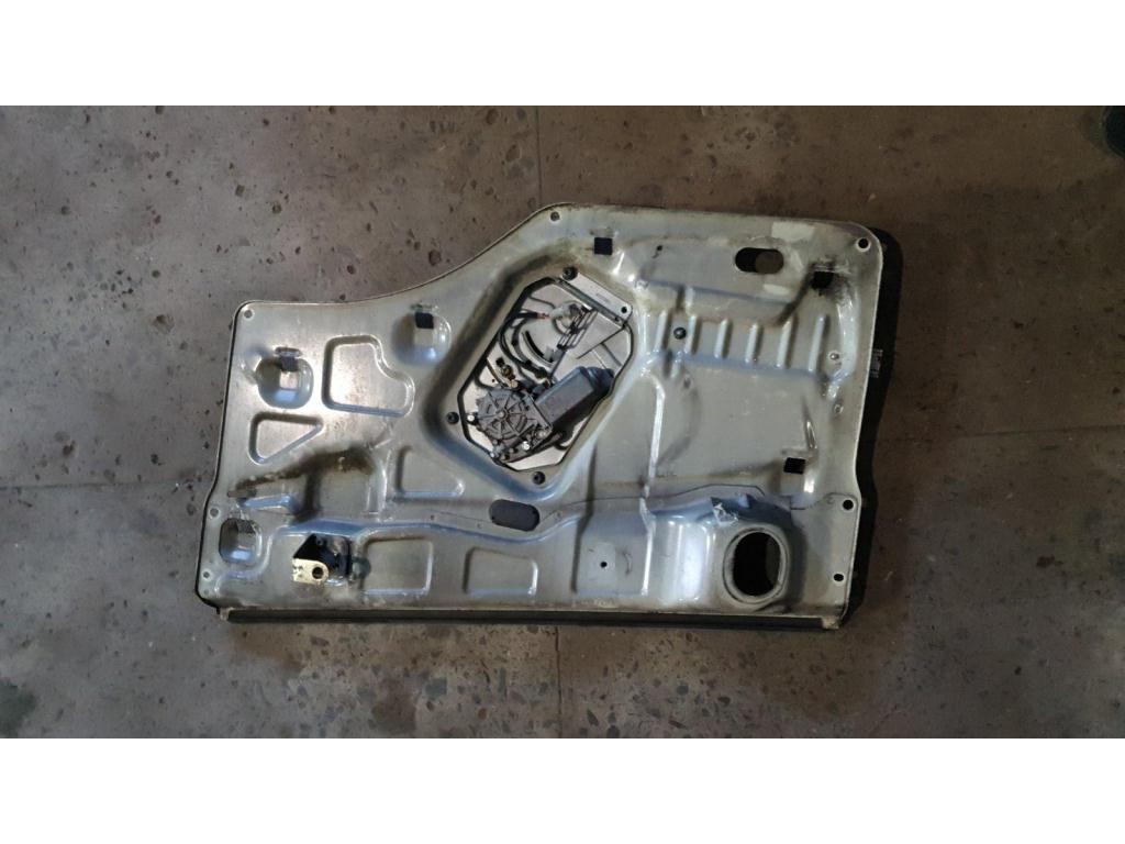 Стеклоподъемник передний правый Scania 4 Serie (124) 1995-2005 2003