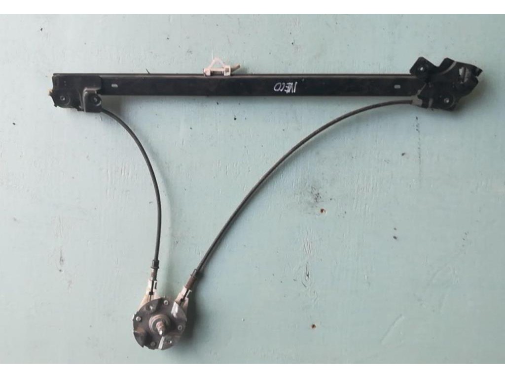 Стеклоподъемник передний правый Iveco EuroCargo(2) 2001-2008 2006