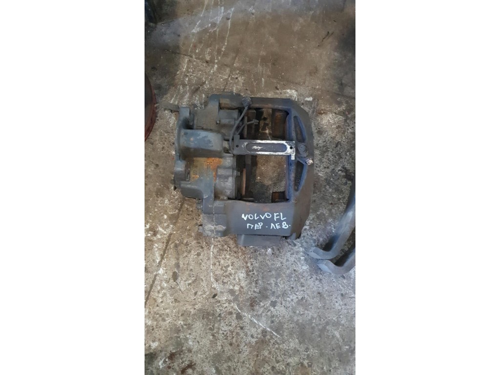 Суппорт передний левый Volvo FL 2009