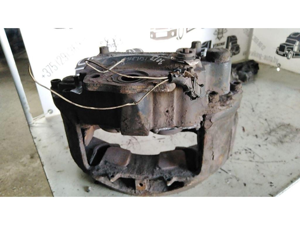 Суппорт передний левый Renault Magnum Mack 2001-2005 2003