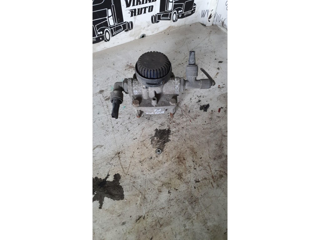 Ускорительный клапан Volvo FL 2009