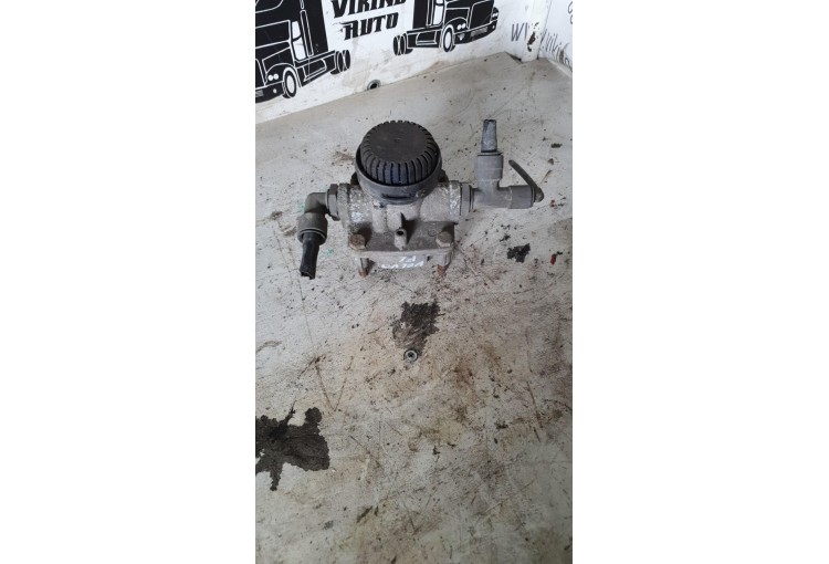 Ускорительный клапан Volvo FL 2009