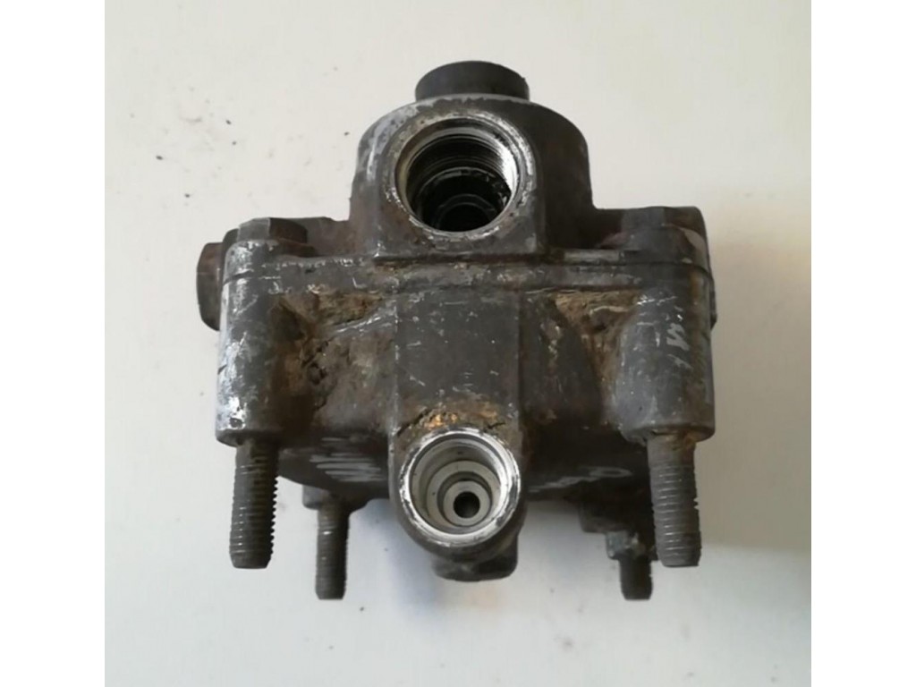 Ускорительный клапан MAN TGA 2000-2008 2004