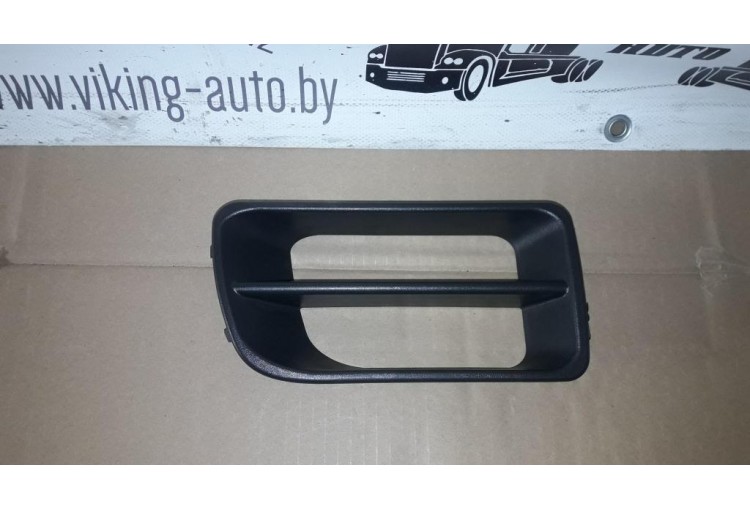 Заглушка бампера на Mercedes